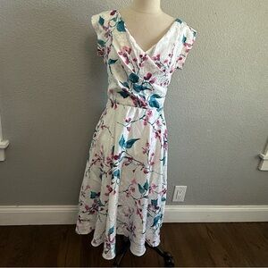 Maison Tara‎ Floral Dress Size 6 EUC